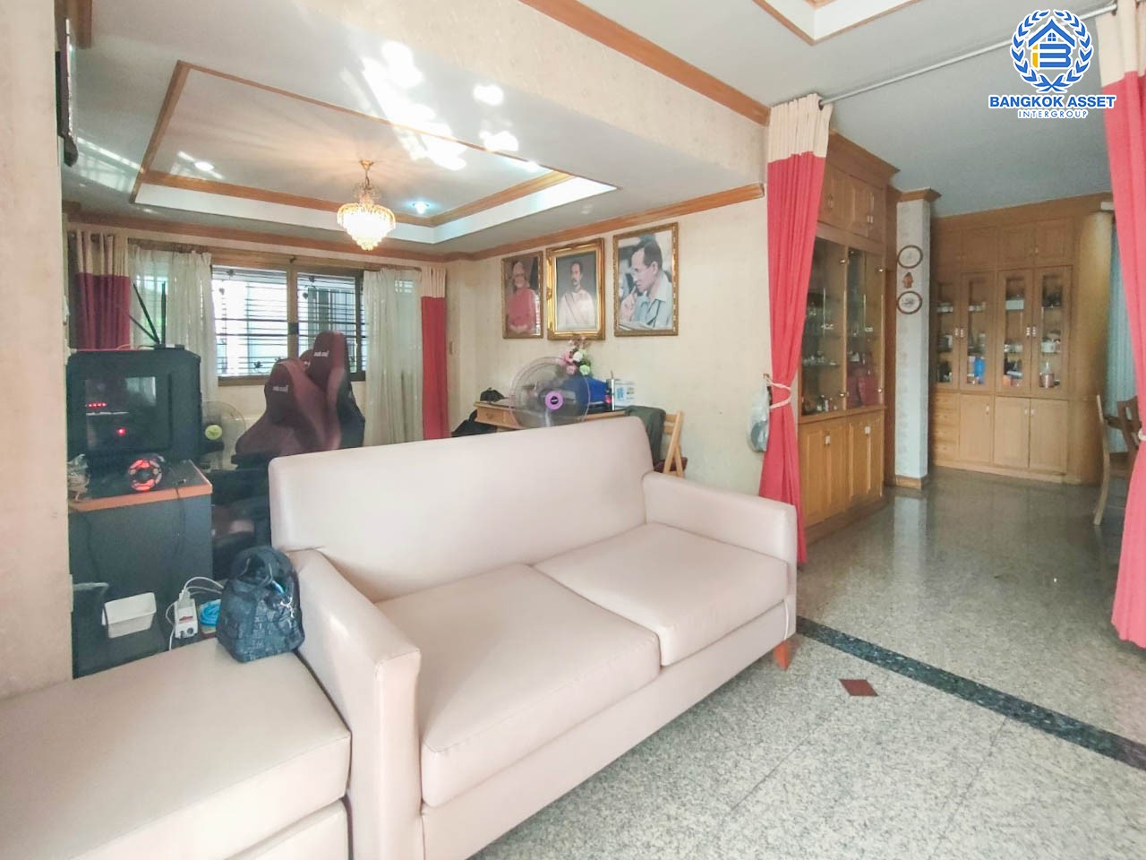 *****บ้านเดี่ยวมือสอง ม.ชัยพฤกษ์ รามอินทรา เนื้อที่มากถึง 78 ตร.ว. ฟังก์ชัน 3 ห้องนอน 3 ห้องน้ำ จอดรถได้ 2 คัน บ้านสวย พร้อมเข้าอยู่ได้ทันที บนทำเลศักยภาพ เชื่อมต่อได้หลายเส้นทาง ใกล้ทางด่วน "วัชรพล" และเซ็นทรัลรามอินทรา